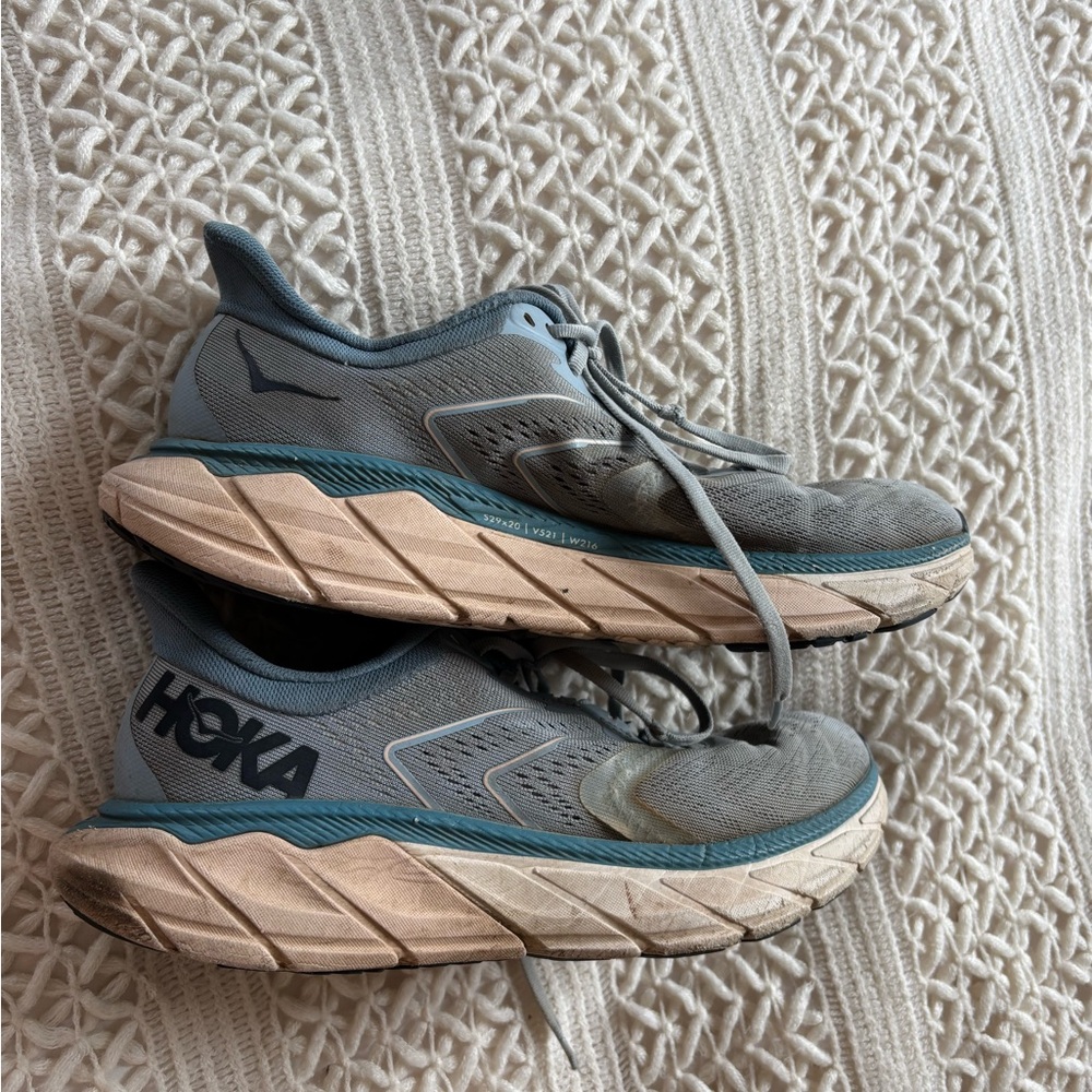 Hoka One One Women’s Arahi 5 Running Shoes Sneakers